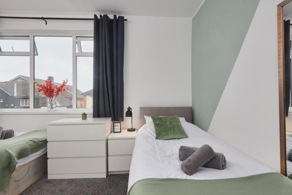 Apartamento Haw Hill House - Modern 4 Bed Normanton  Exterior foto
